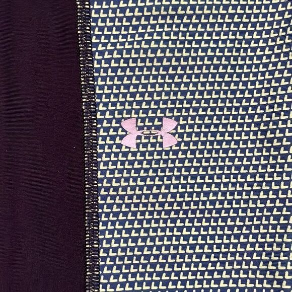 UNDER Armour Heat Gear Patterned Capris Size Small - Picture 7 of 8